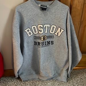 Mens large Bruin sweatshirt. Hardy worn